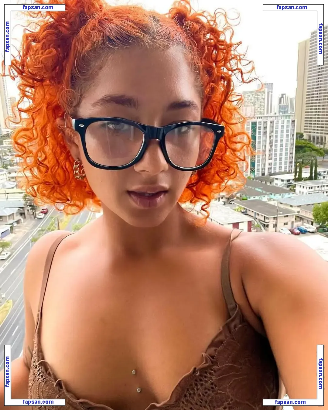 Soleyfaye nude photo #0025 from OnlyFans