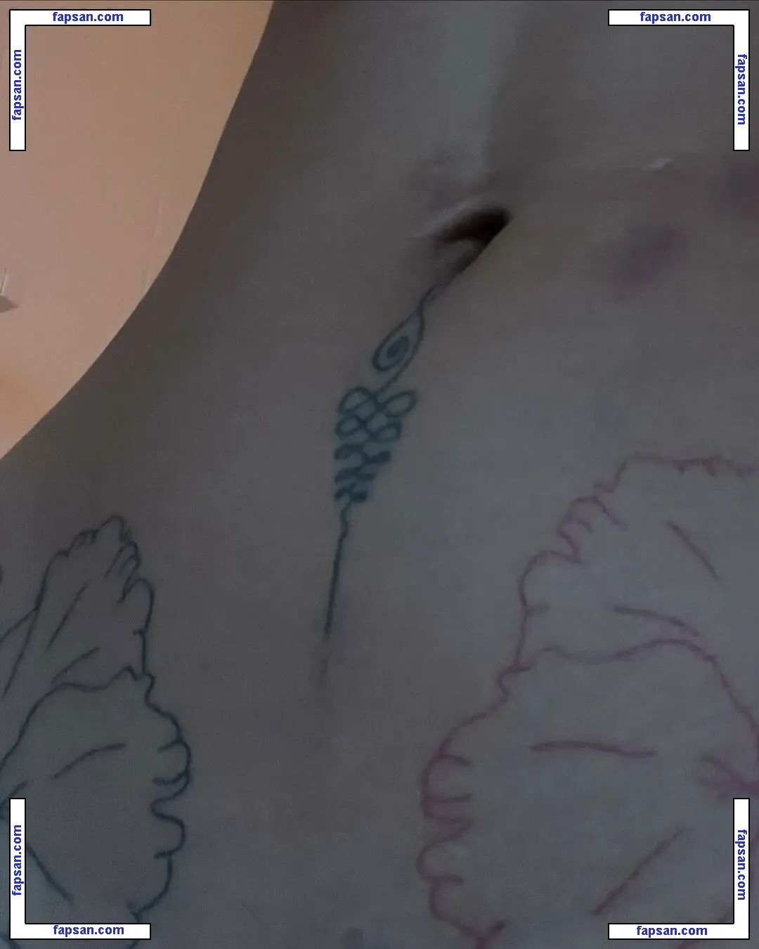 Soleyfaye nude photo #0036 from OnlyFans