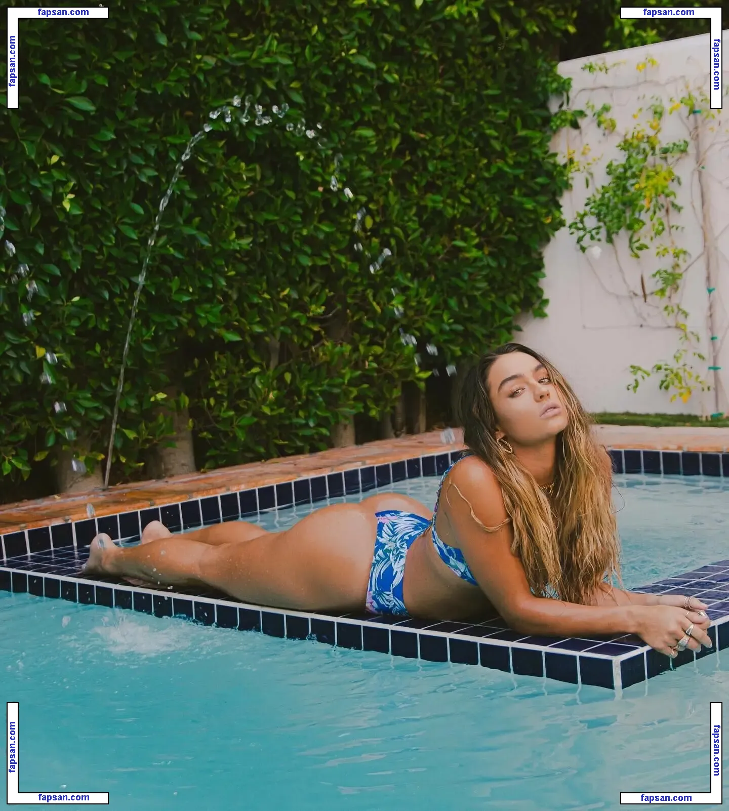 Sommer Ray nude photo #3525 from OnlyFans