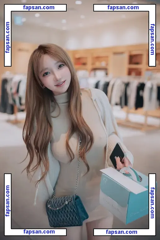 Son Ye Eun nude photo #0398 from OnlyFans