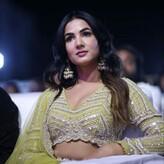 Sonal Chauhan nude #0025