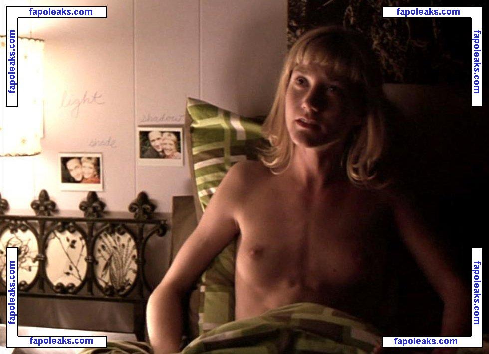 Sonja Bennett голая фото #0004 с Онлифанс