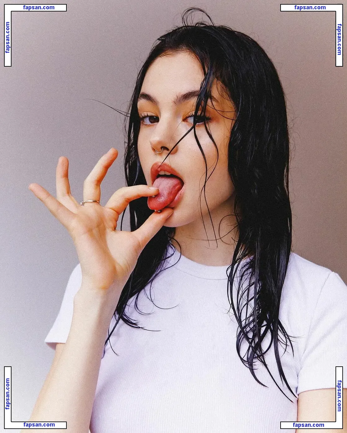 Sonyazoloeva nude photo #0012 from OnlyFans