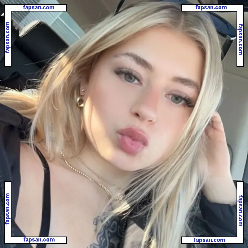 Soph_labe nude photo #0003 from OnlyFans
