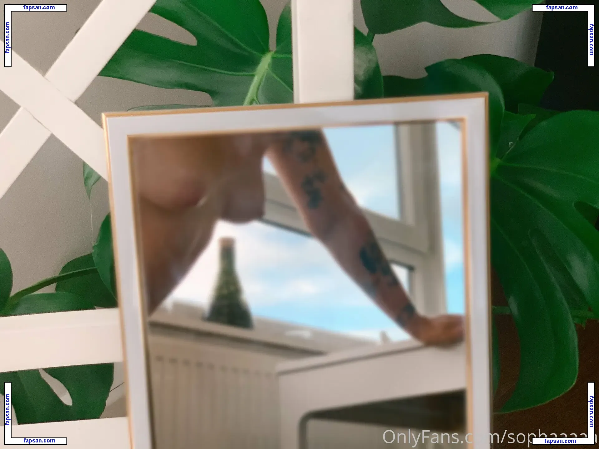 Soph Lewis nude photo #0010 from OnlyFans