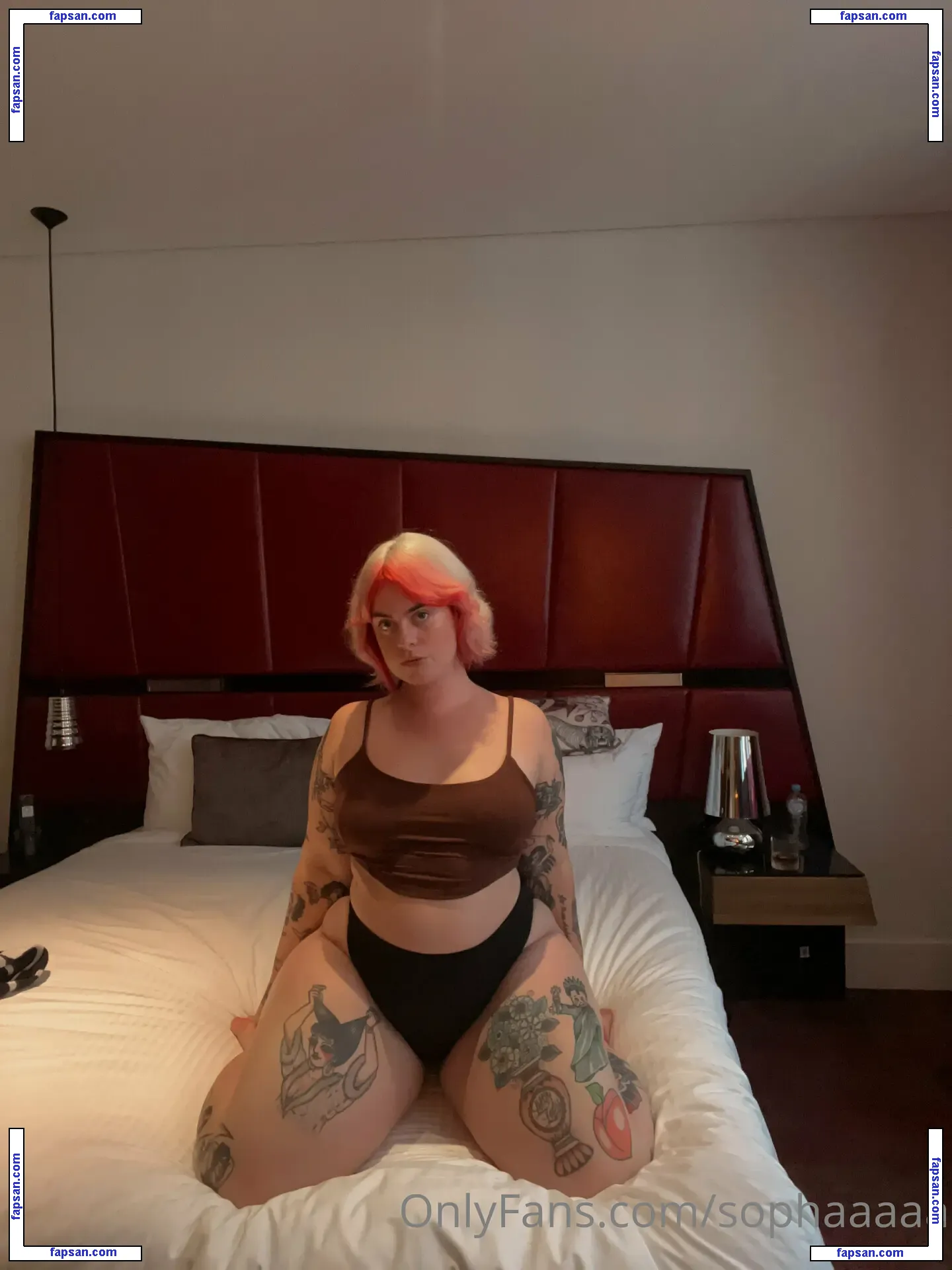 Soph Lewis nude photo #0024 from OnlyFans