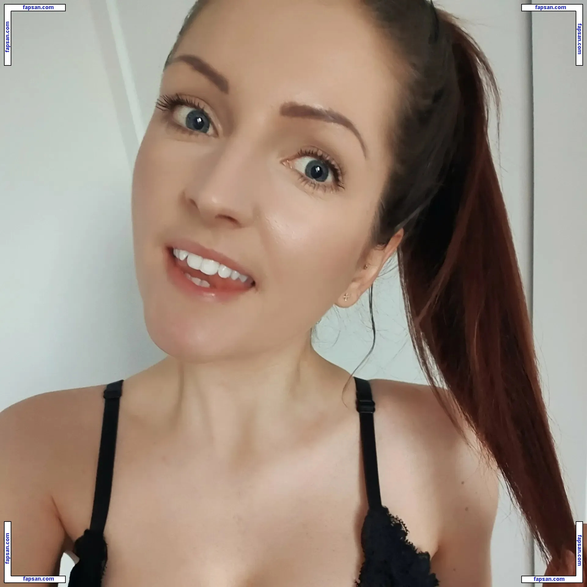 sophia-ashley nude photo #0003 from OnlyFans