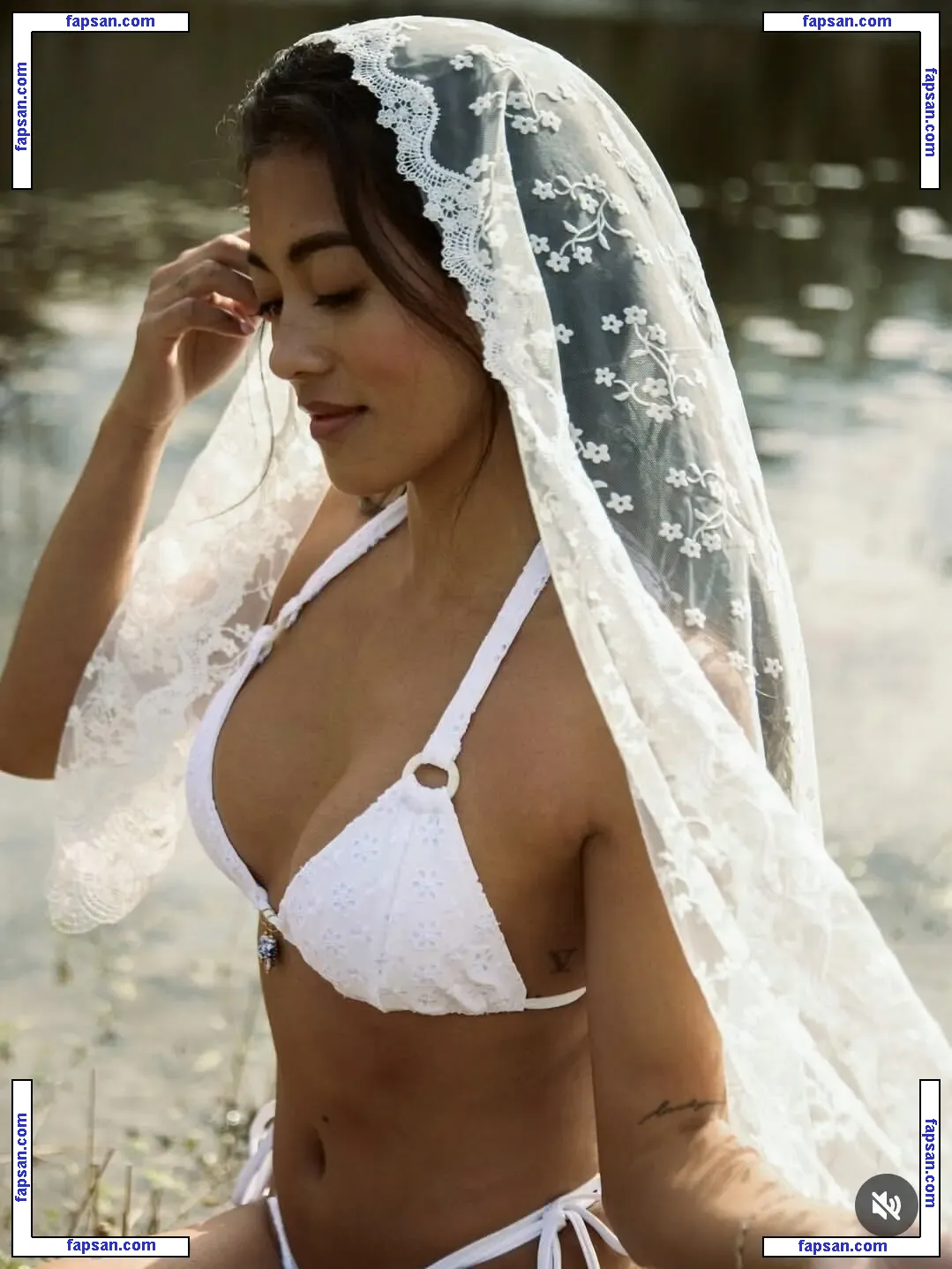 Sophia Cuerquis nude photo #0020 from OnlyFans