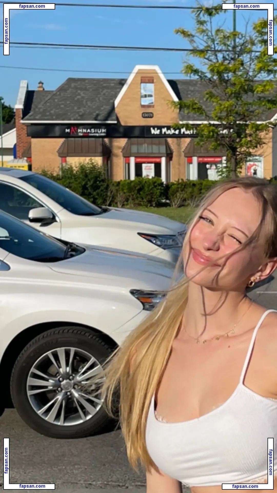 Sophia Diamond nude photo #0091 from OnlyFans