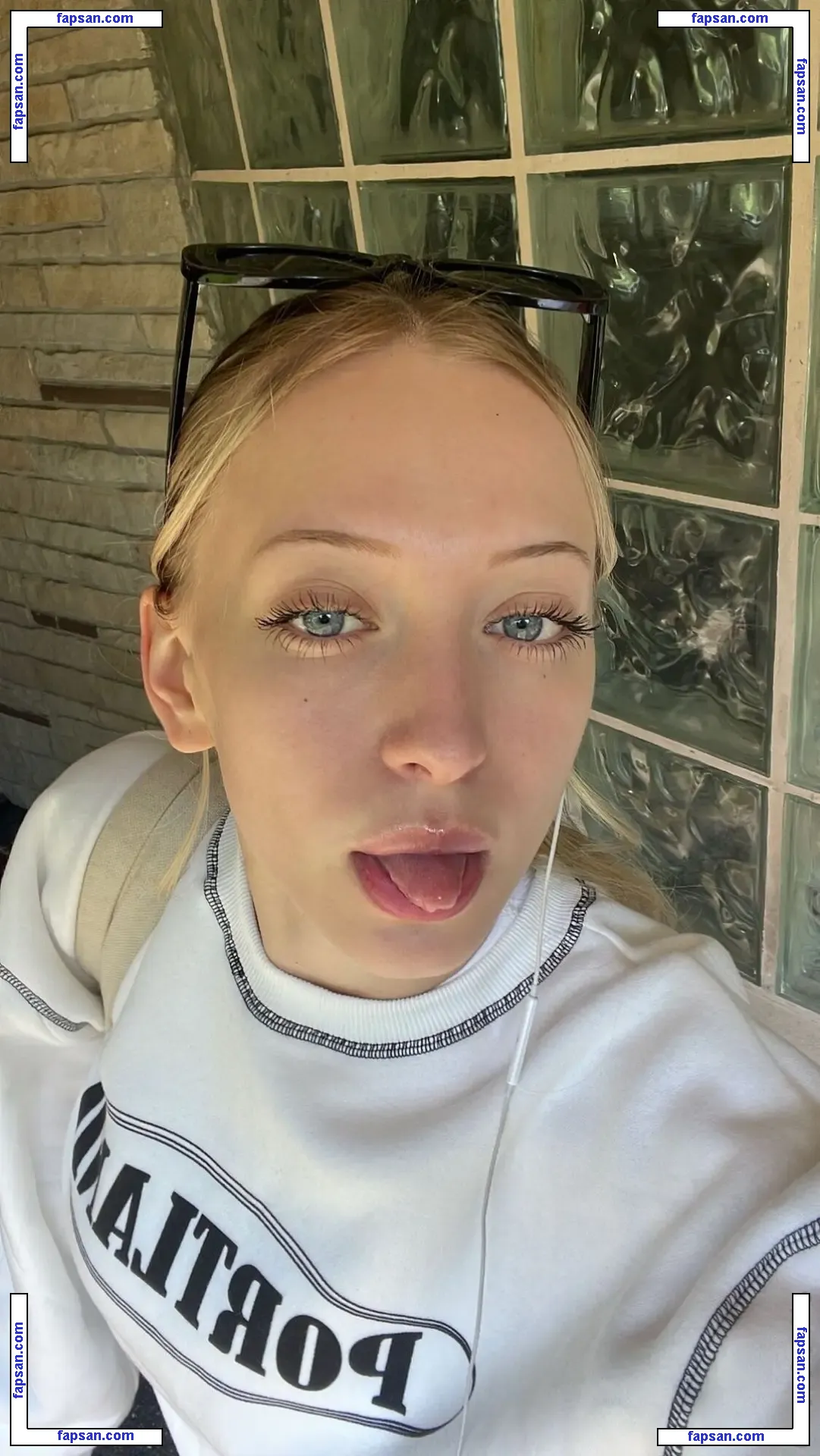 Sophia Diamond nude photo #0114 from OnlyFans