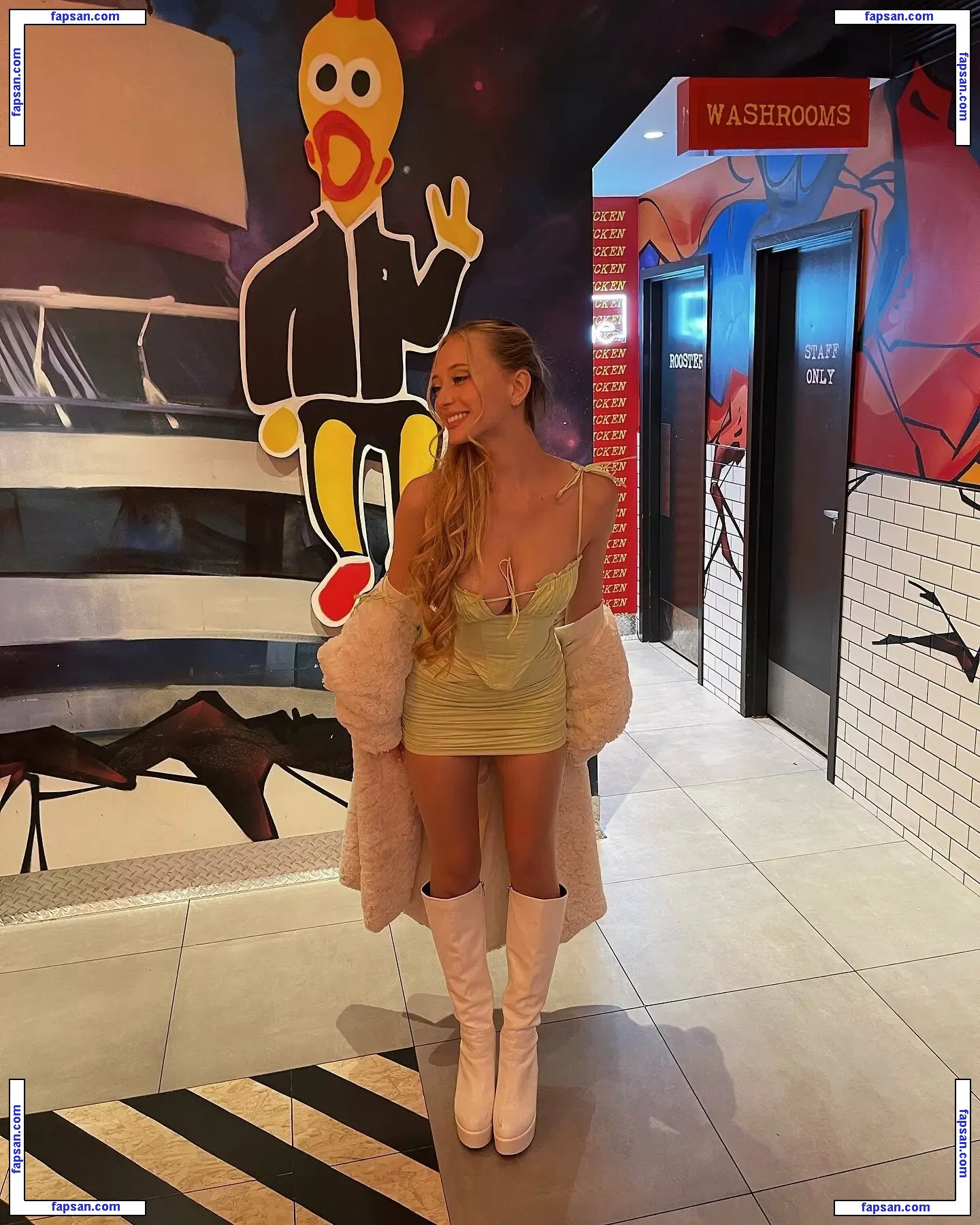 Sophia Diamond nude photo #0127 from OnlyFans