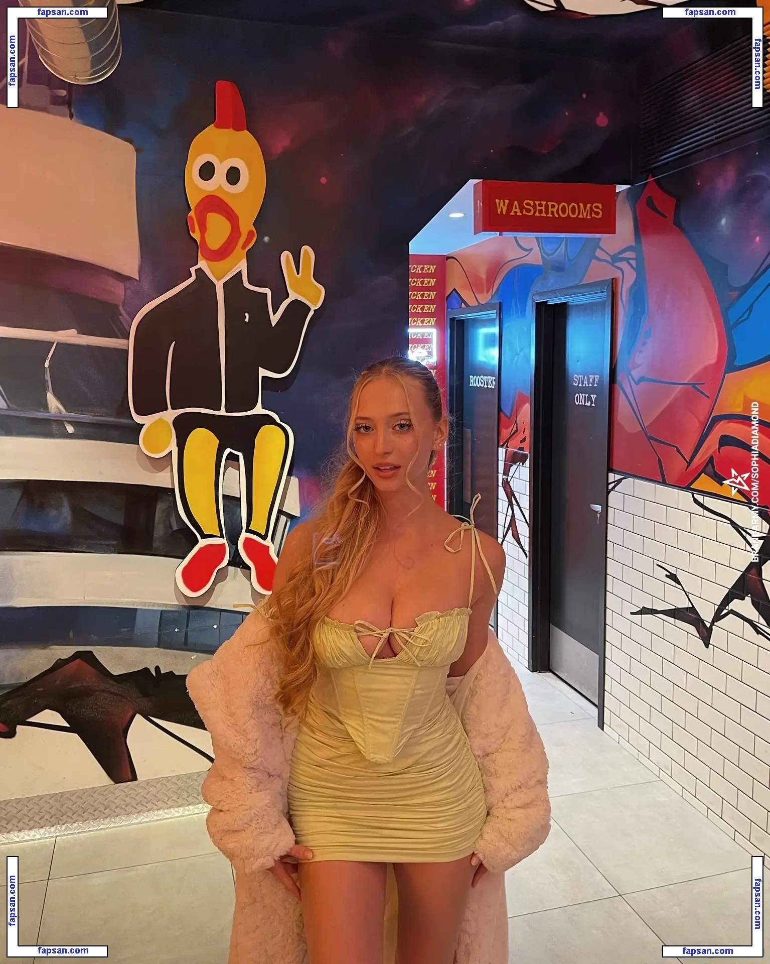 Sophia Diamond nude photo #0135 from OnlyFans