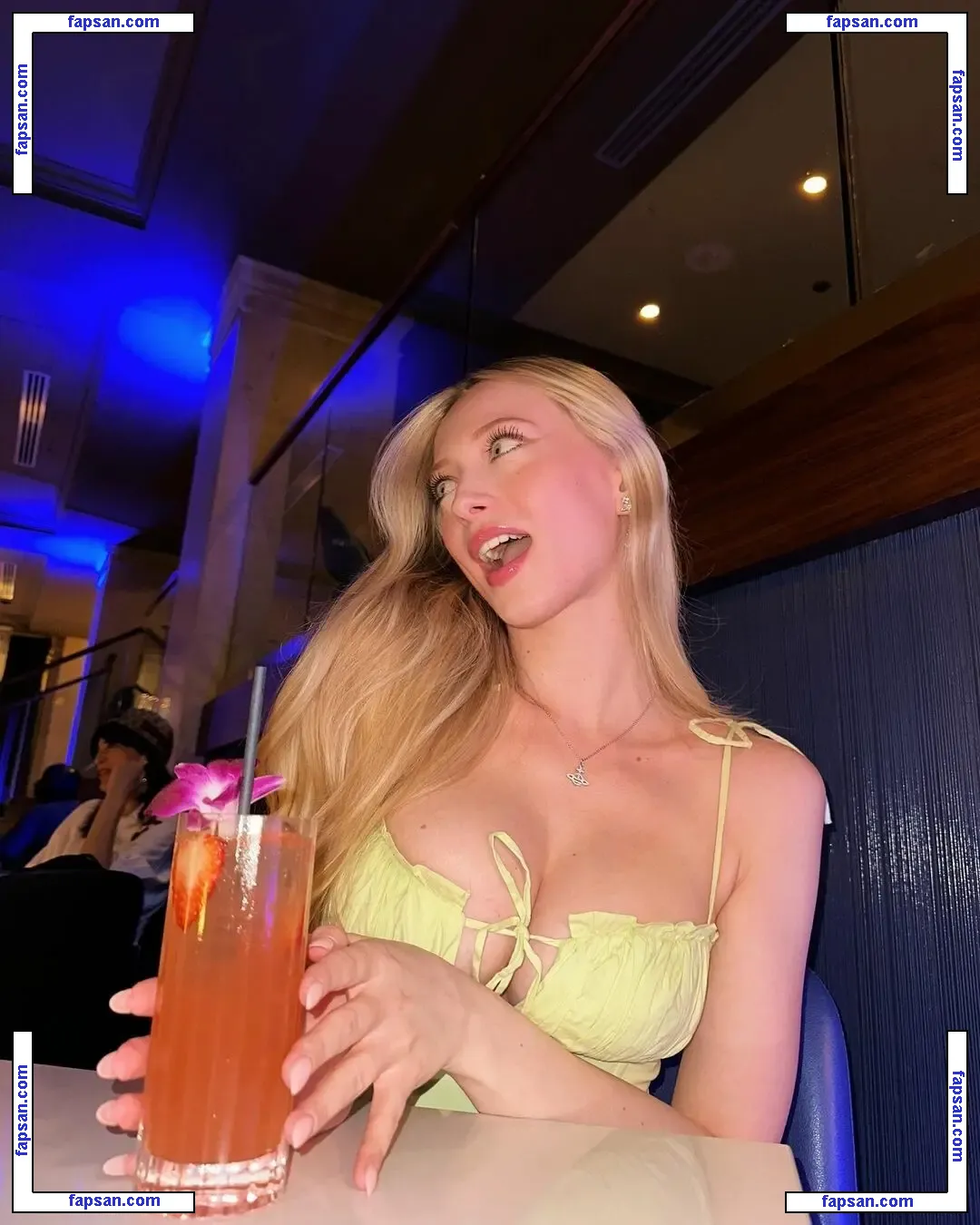 Sophia Diamond nude photo #0483 from OnlyFans
