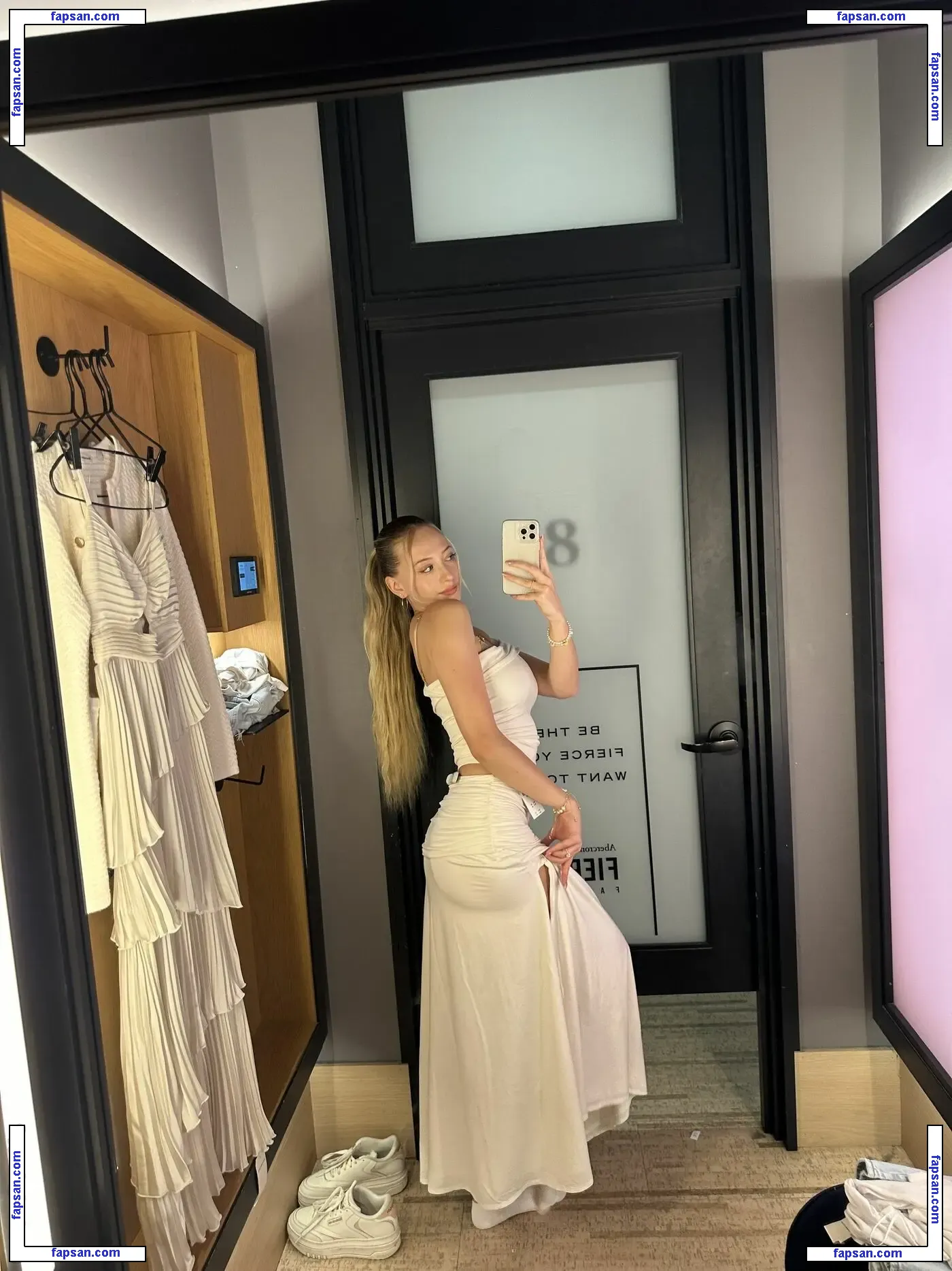Sophia Diamond nude photo #1231 from OnlyFans
