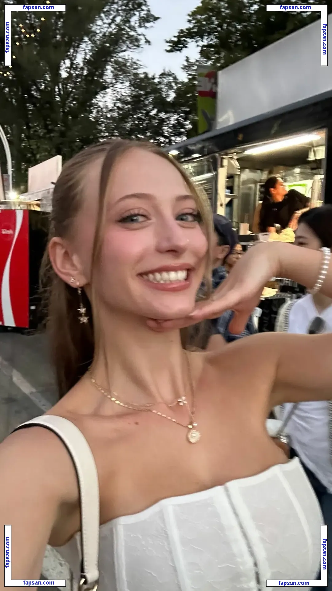 Sophia Diamond nude photo #1241 from OnlyFans