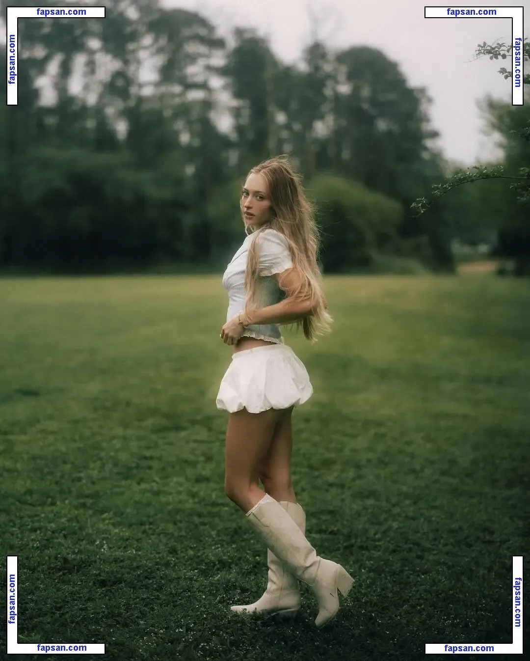 Sophia Diamond nude photo #1302 from OnlyFans