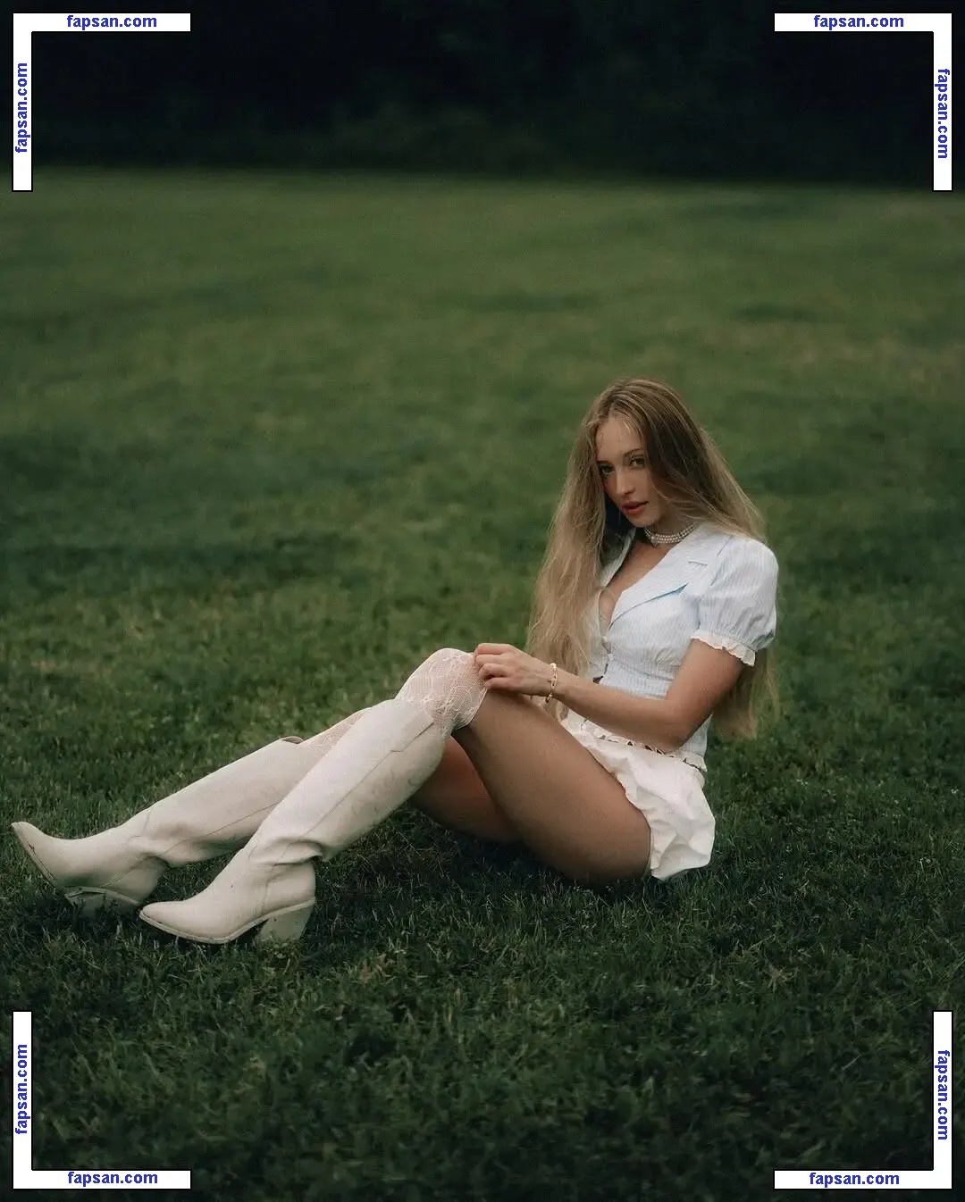 Sophia Diamond nude photo #1305 from OnlyFans