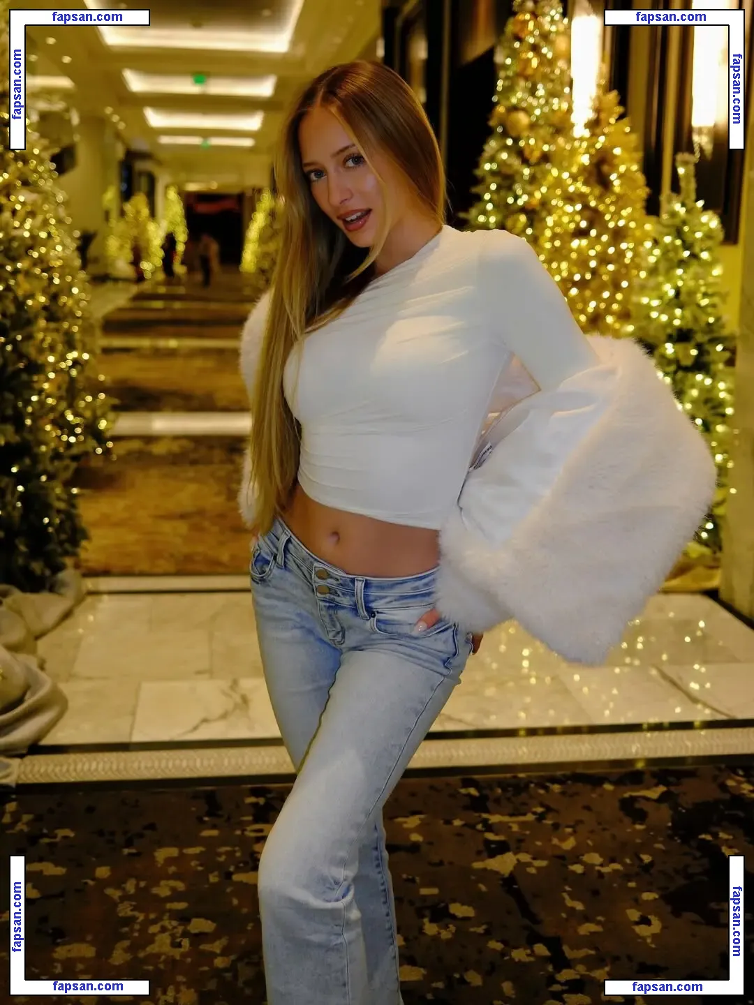 Sophia Diamond nude photo #1374 from OnlyFans