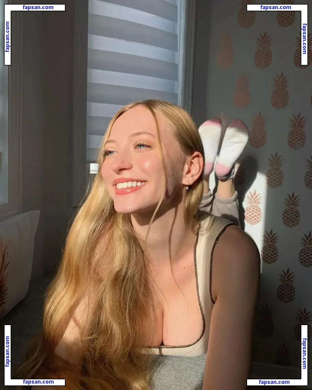 Sophia Diamond nude photo #1380 from OnlyFans