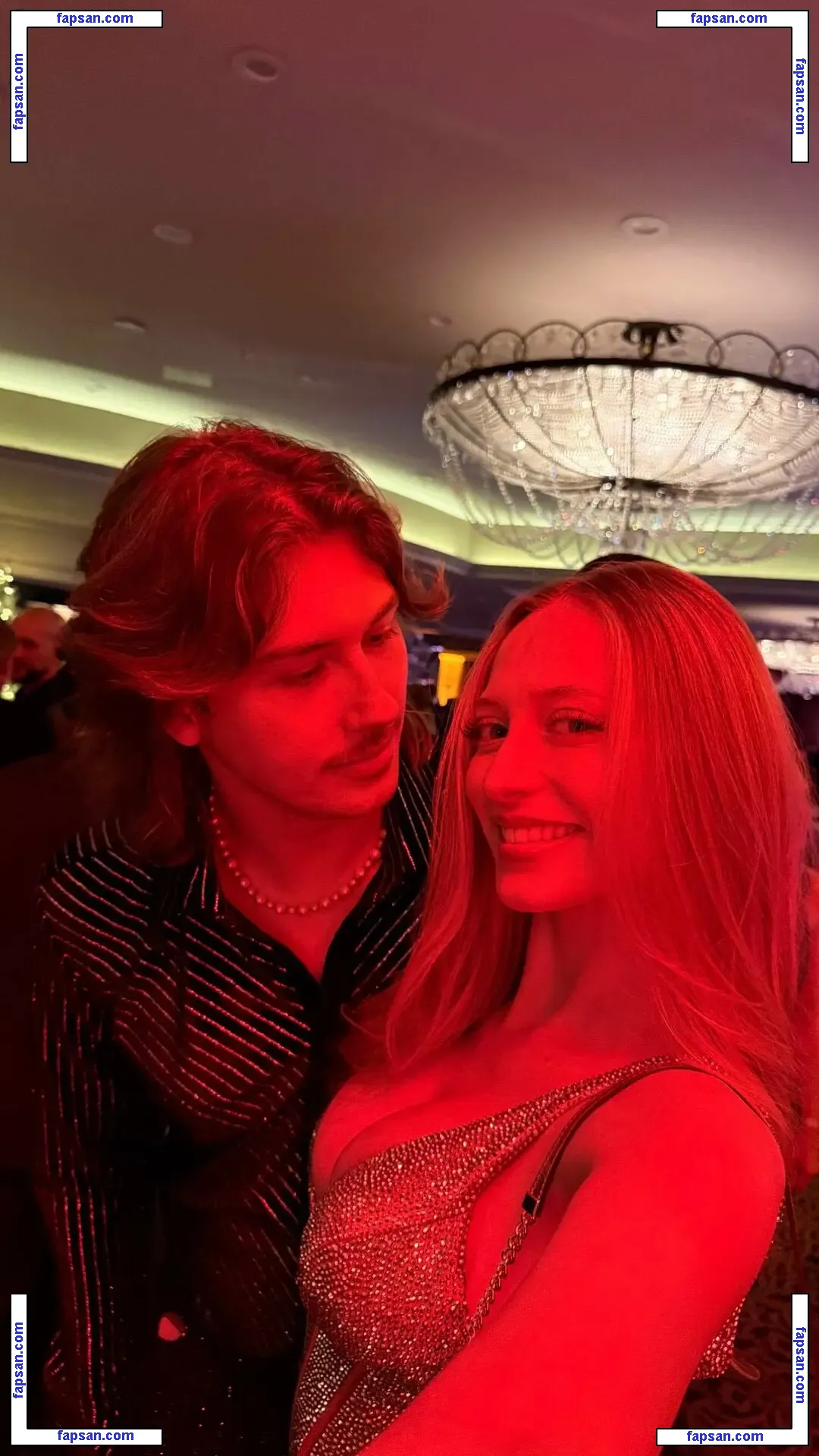 Sophia Diamond nude photo #1394 from OnlyFans