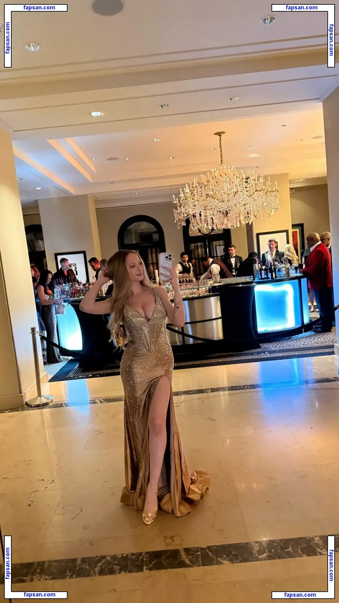 Sophia Diamond nude photo #1395 from OnlyFans