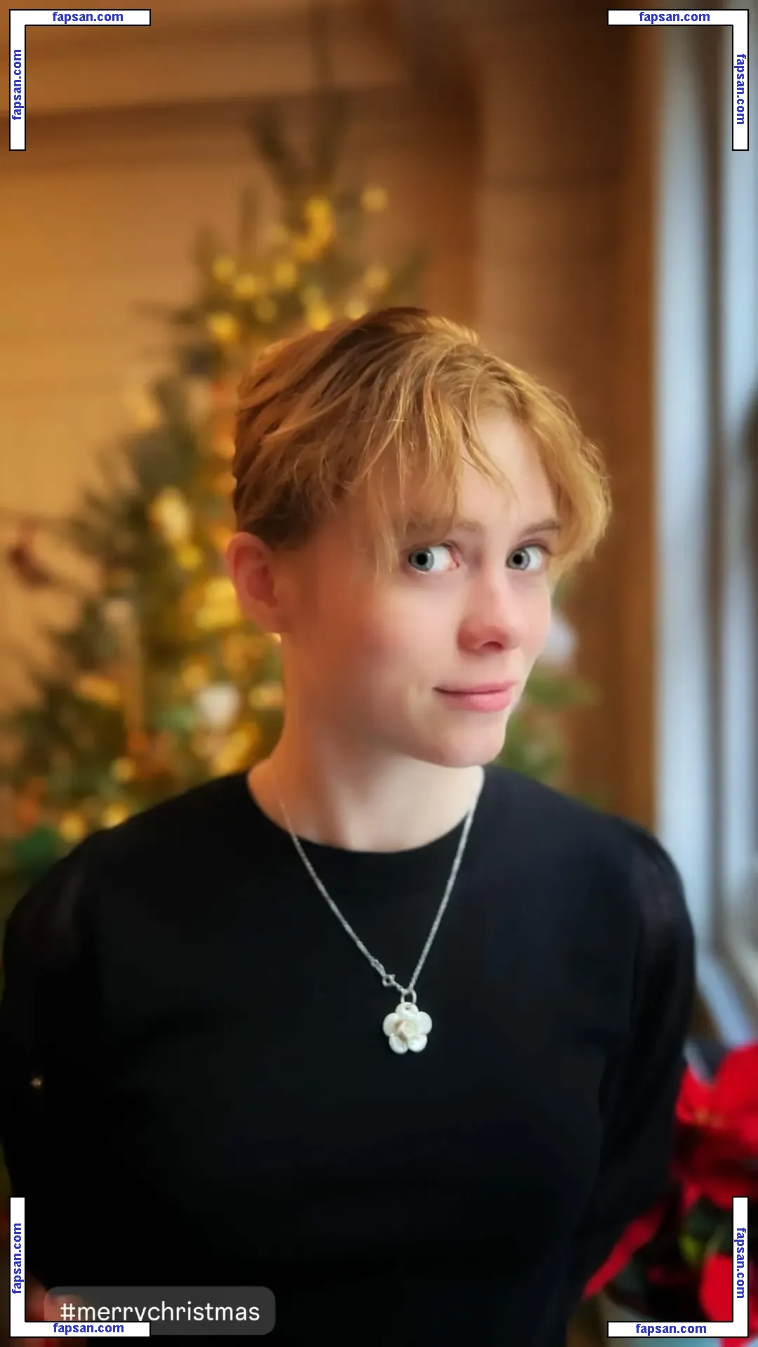 Sophia Lillis nude photo #0022 from OnlyFans