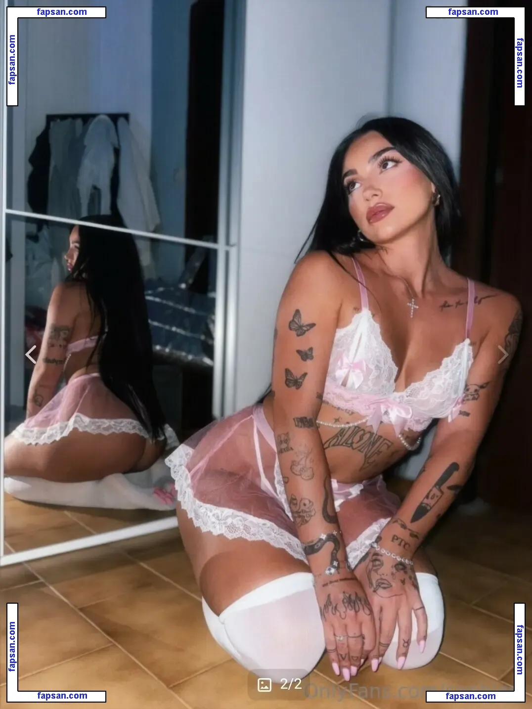 Sophia_rizou nude photo #0018 from OnlyFans