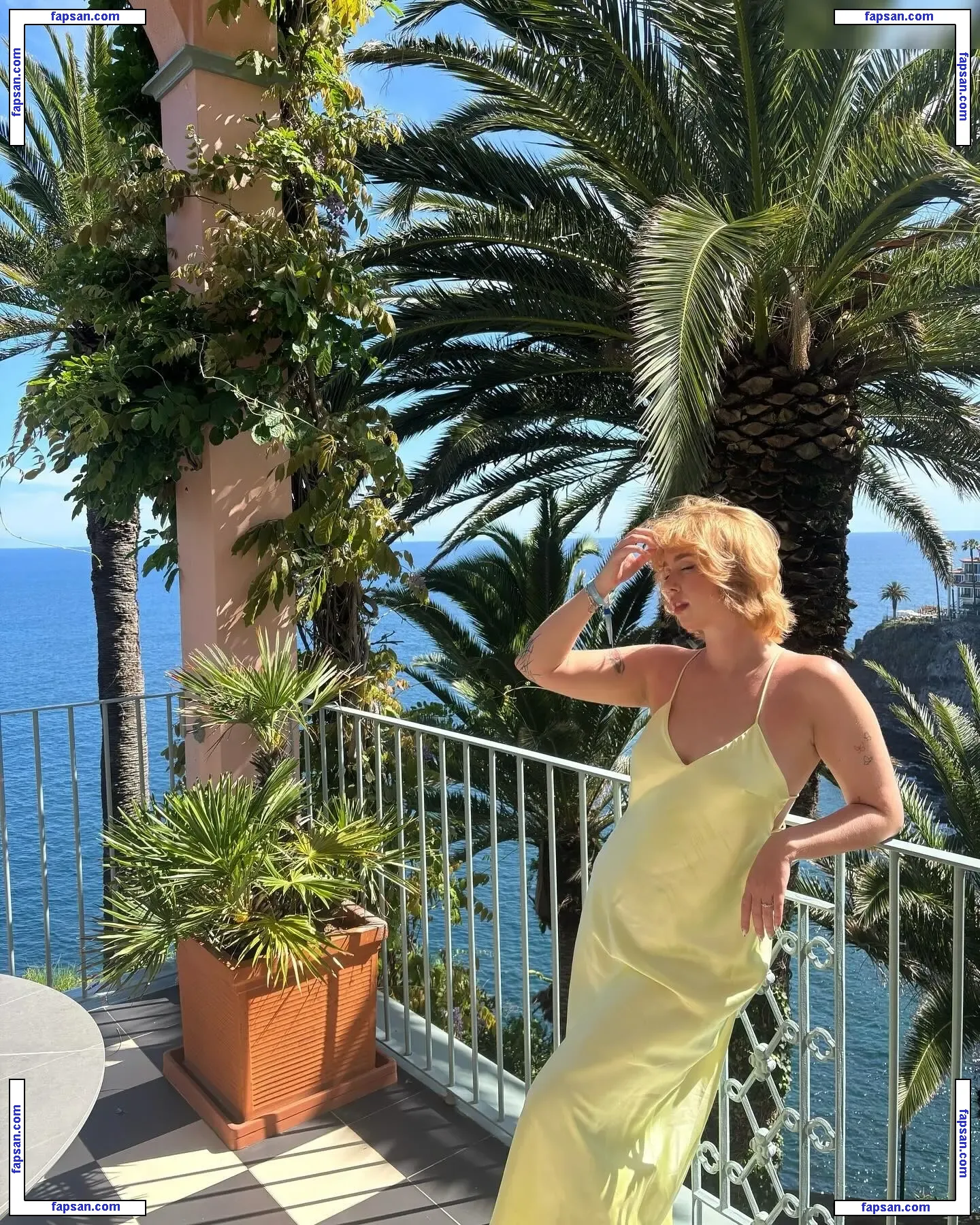 Sophiabroski nude photo #0004 from OnlyFans
