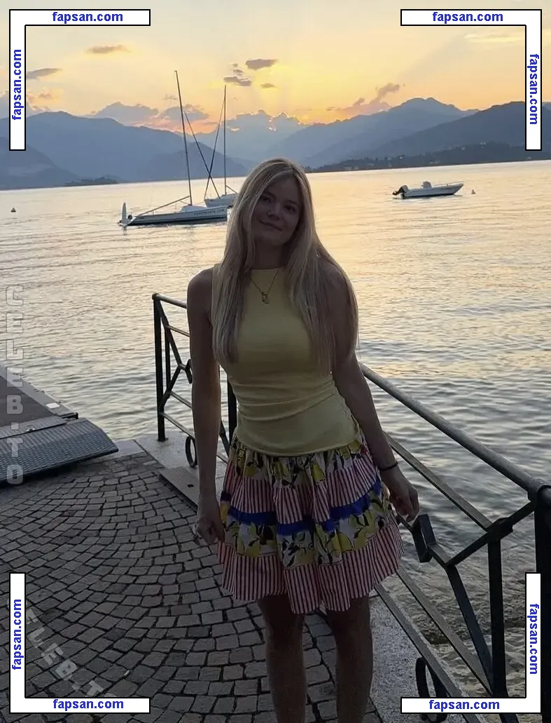 Sophiakienzle голая фото #0004 с Онлифанс