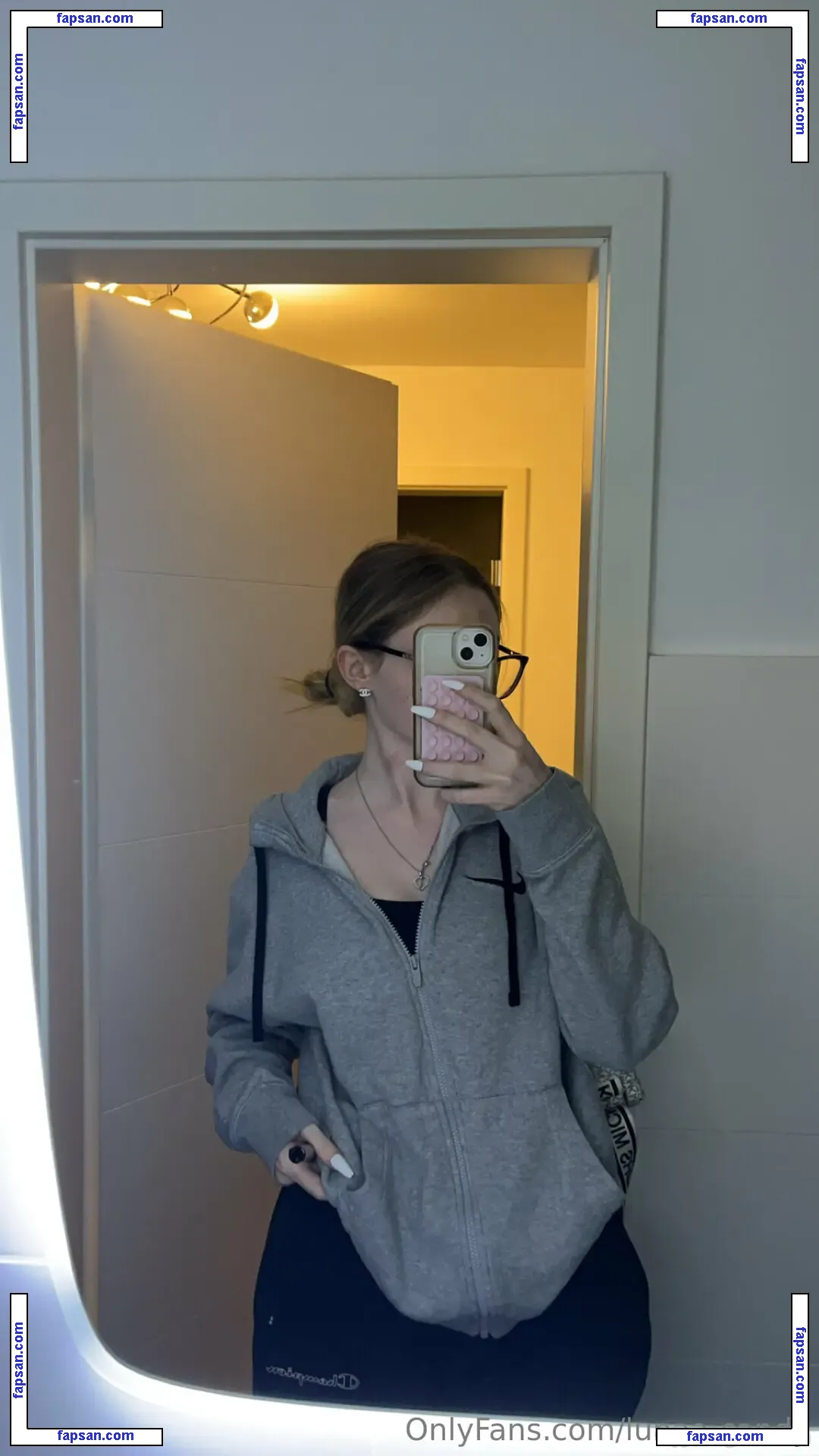 sophiatiel nude photo #0003 from OnlyFans