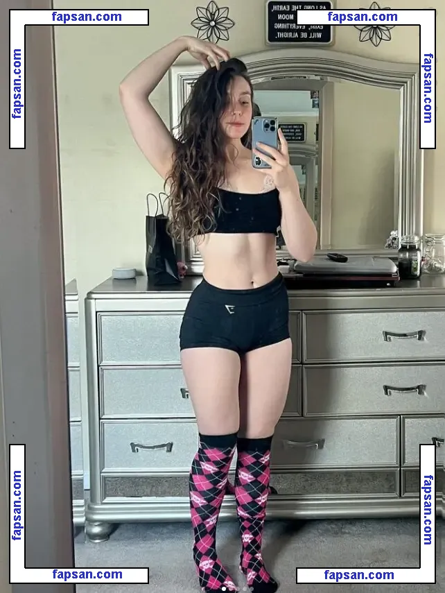 Sophiazipay nude photo #0002 from OnlyFans