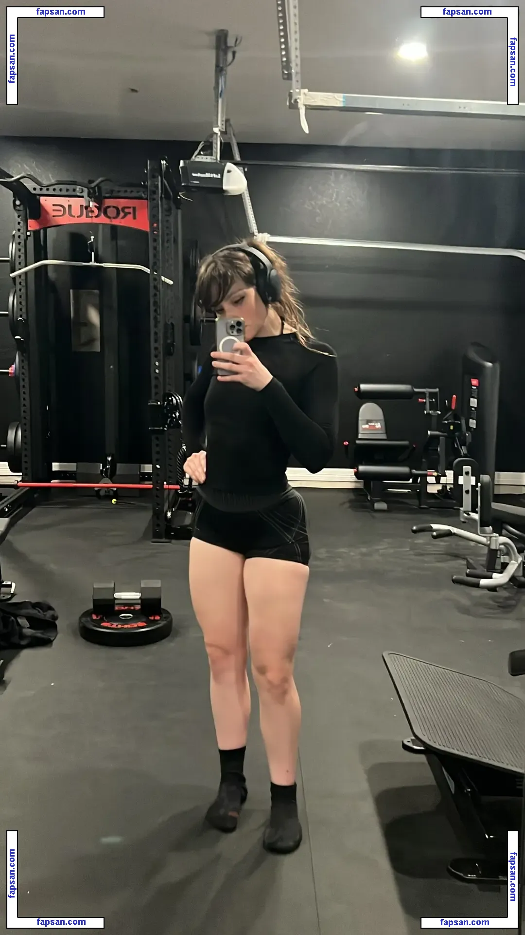 Sophiazipay nude photo #0017 from OnlyFans