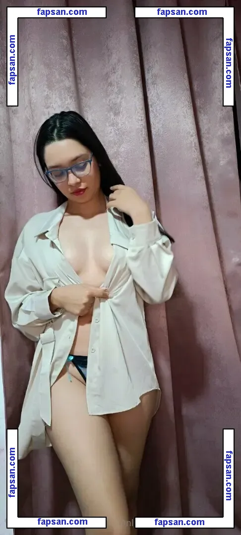 sophie_cieu nude photo #0004 from OnlyFans