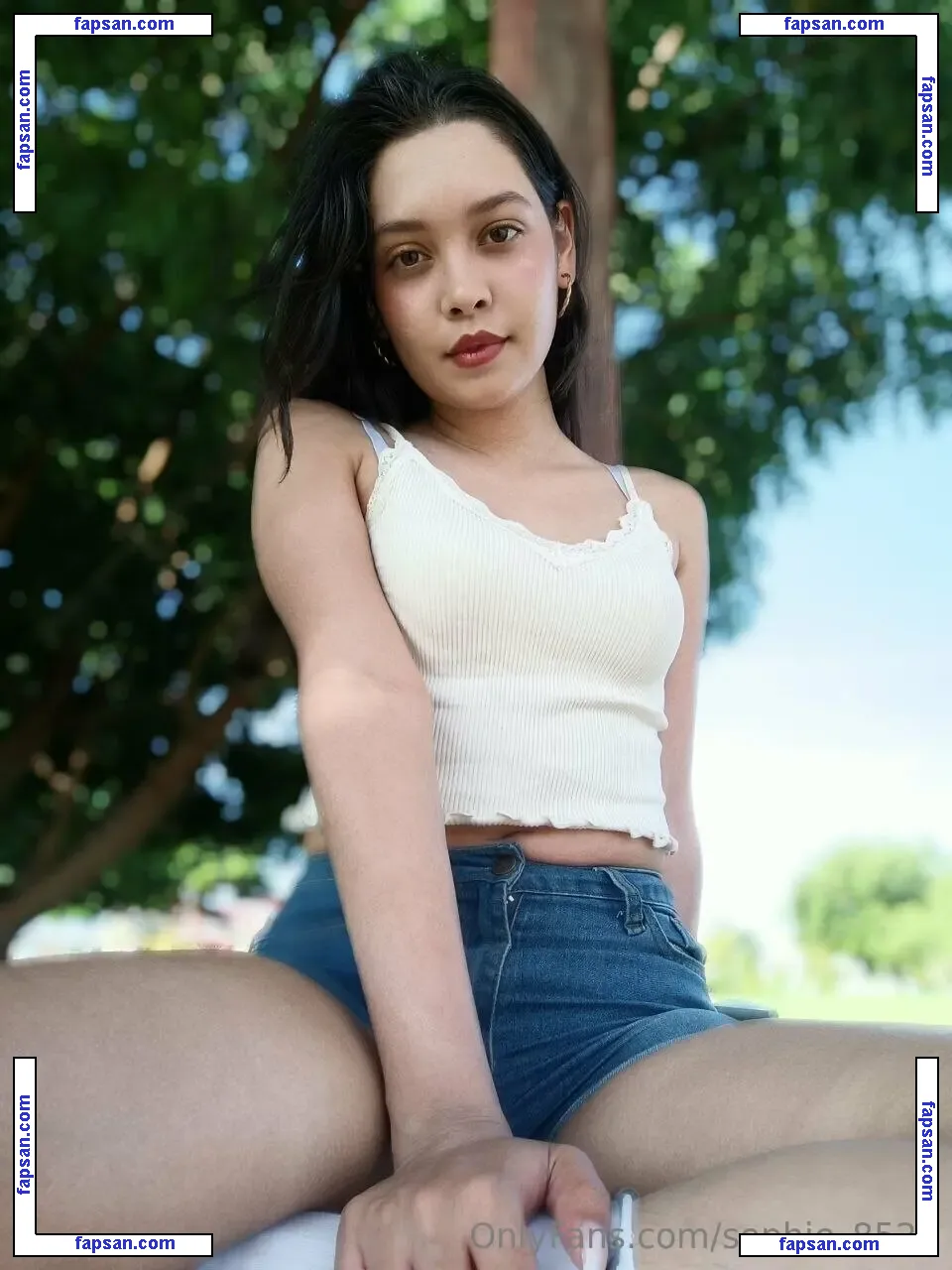 sophie_cieu nude photo #0012 from OnlyFans