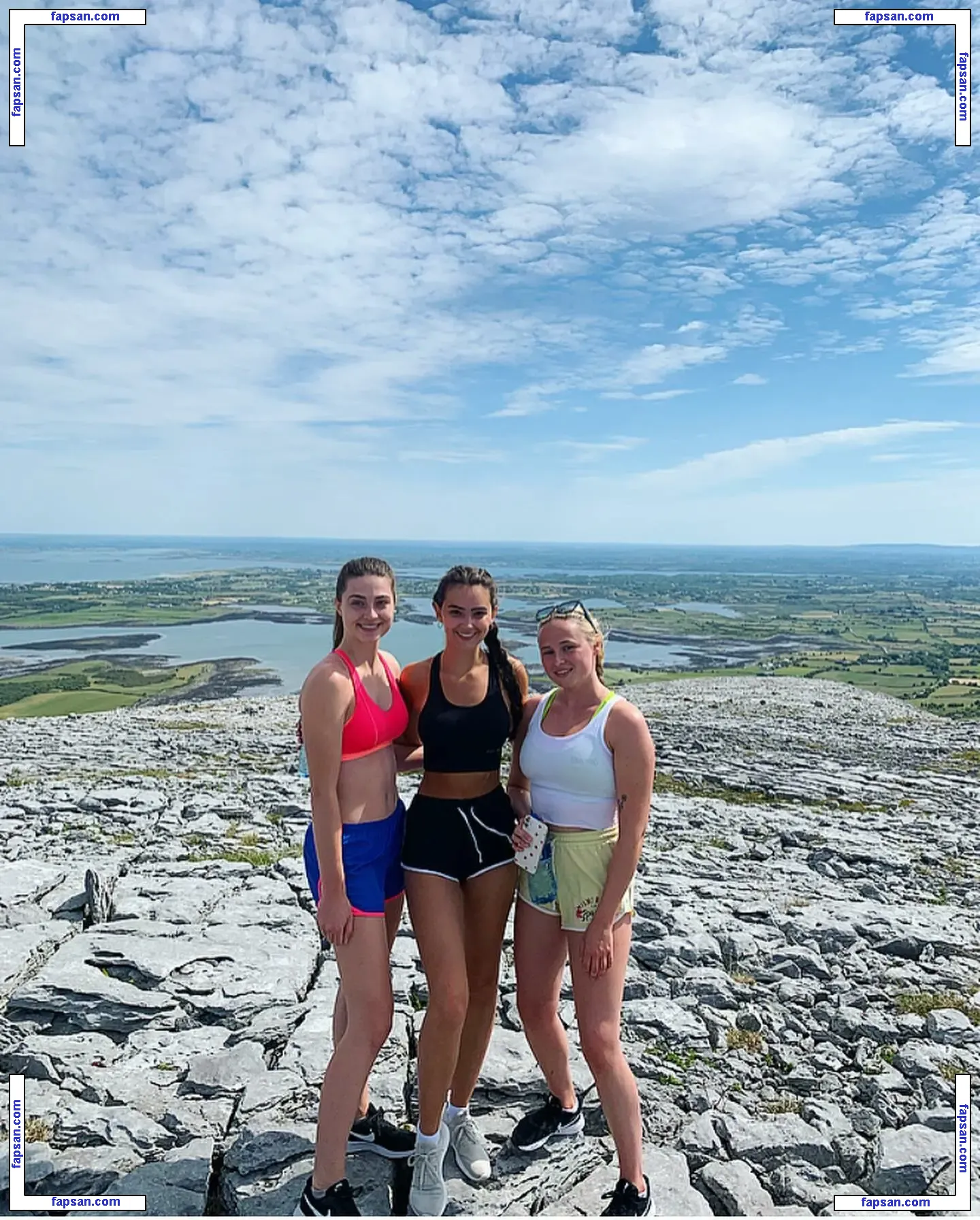 Sophie Clifford nude photo #0011 from OnlyFans