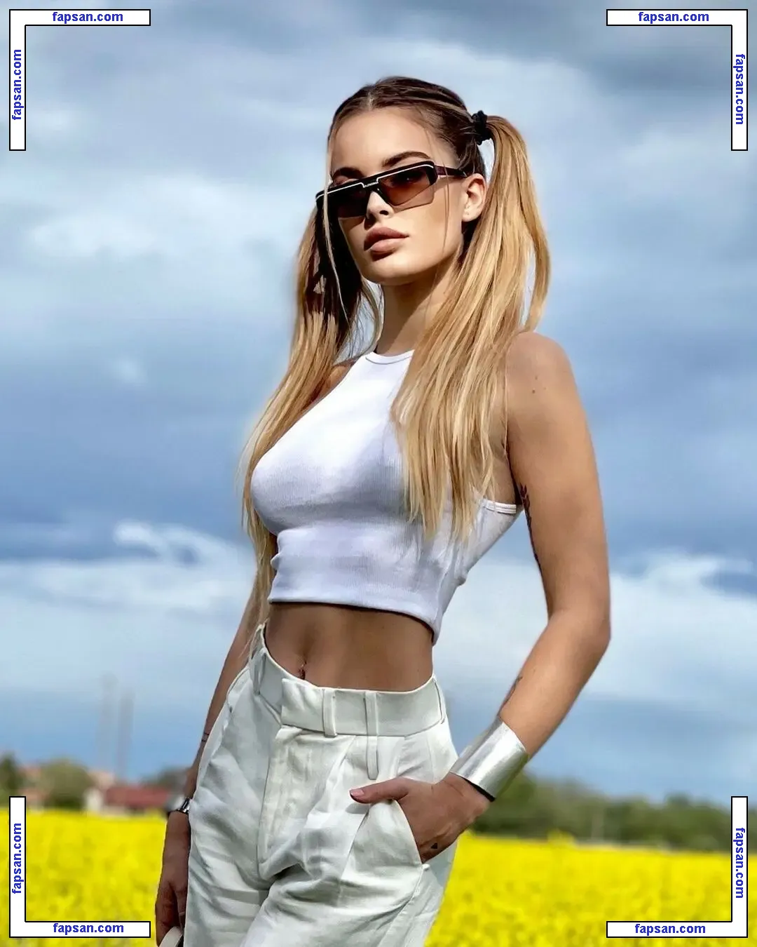 Sophie Codegoni голая фото #0163 с Онлифанс