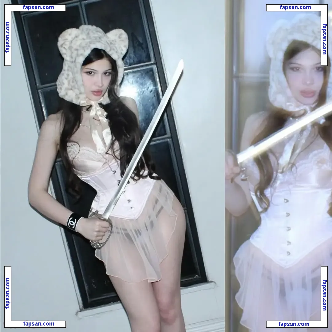 Sophie Giannamore голая фото #0005 с Онлифанс