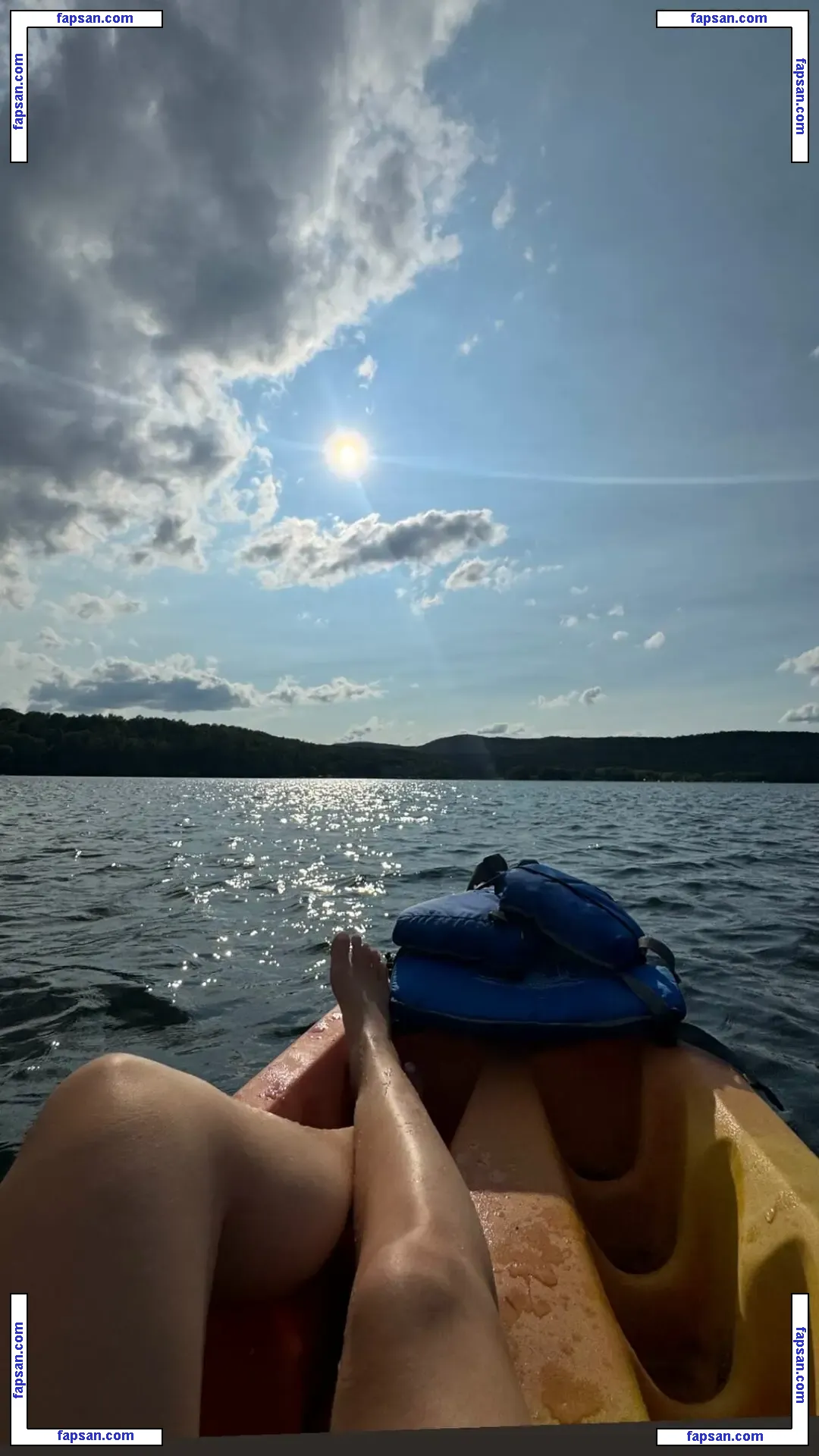 Sophie Nelisse голая фото #0022 с Онлифанс