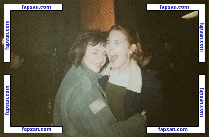 Sophie Nelisse голая фото #0034 с Онлифанс