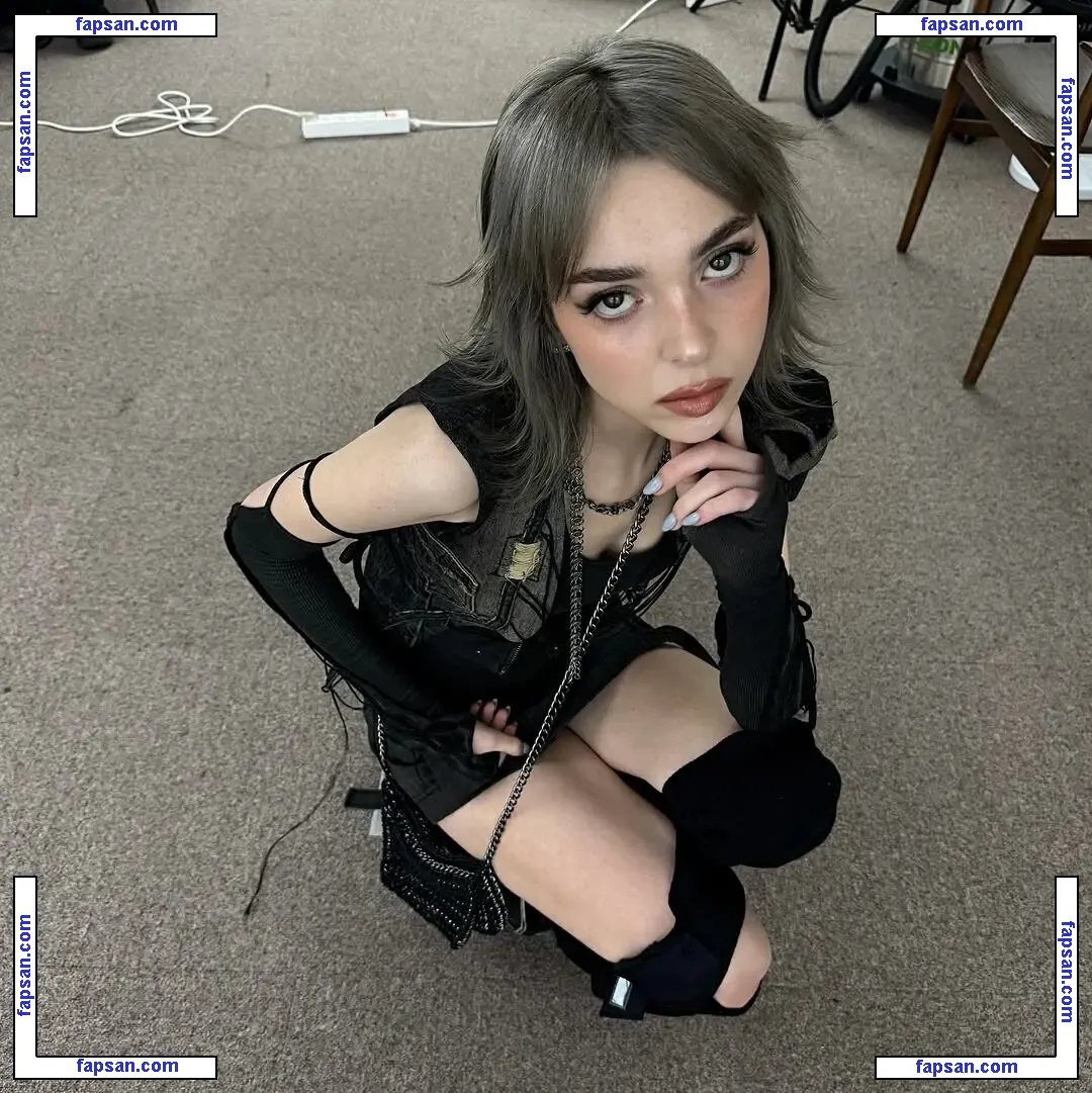 Sophie Powers nude photo #0012 from OnlyFans