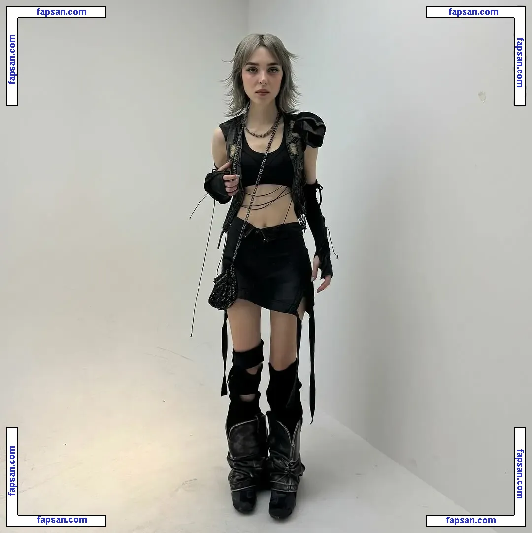 Sophie Powers nude photo #0020 from OnlyFans