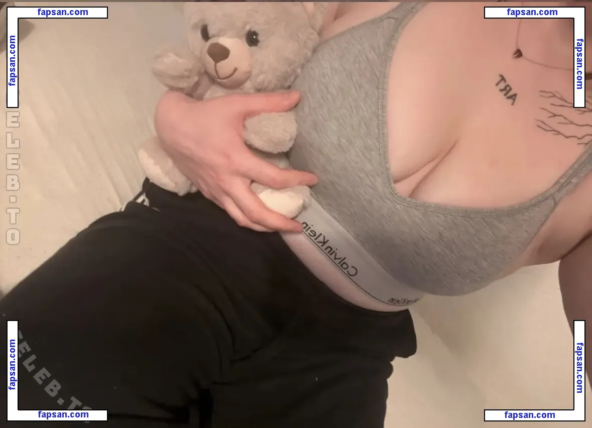 Sophie Schneider nude photo #0007 from OnlyFans
