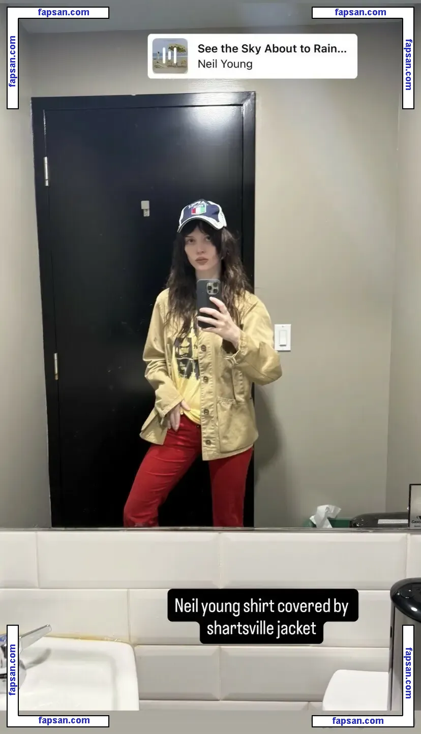 Sophie Thatcher nude photo #0378 from OnlyFans