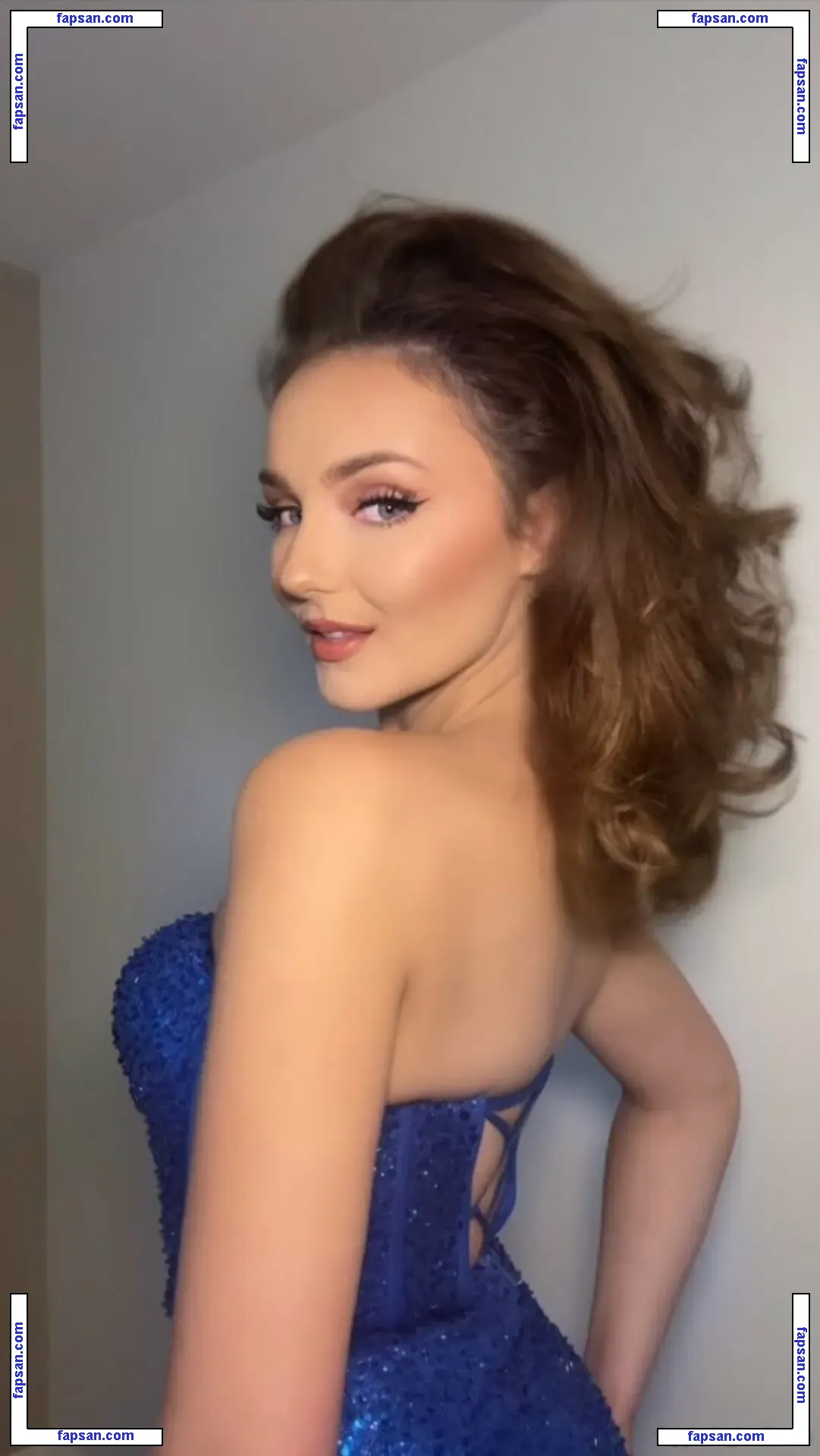 Sophie Wallace голая фото #0035 с Онлифанс