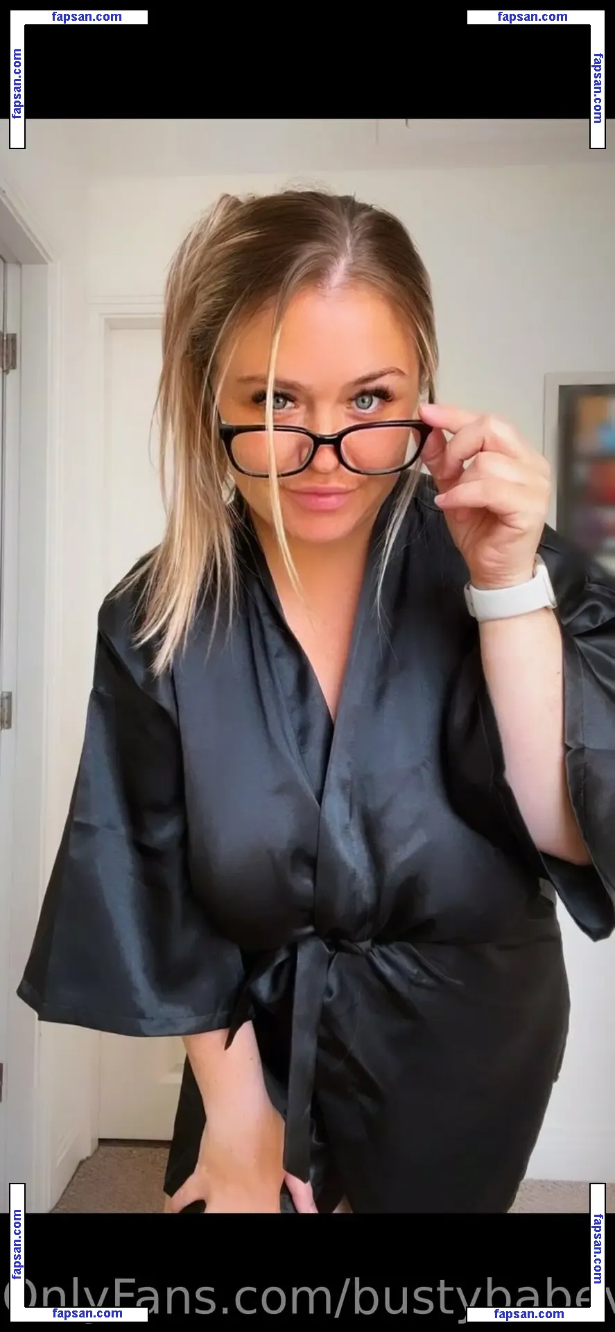 sophiebustybabe nude photo #0023 from OnlyFans