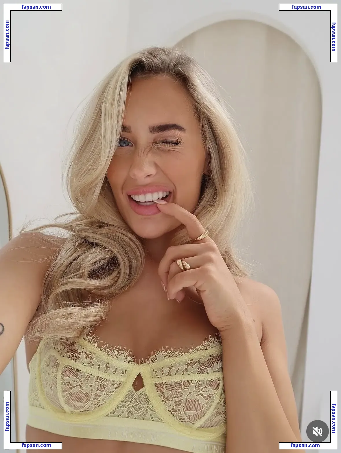 sophiehelenxtra голая фото #0001 с Онлифанс