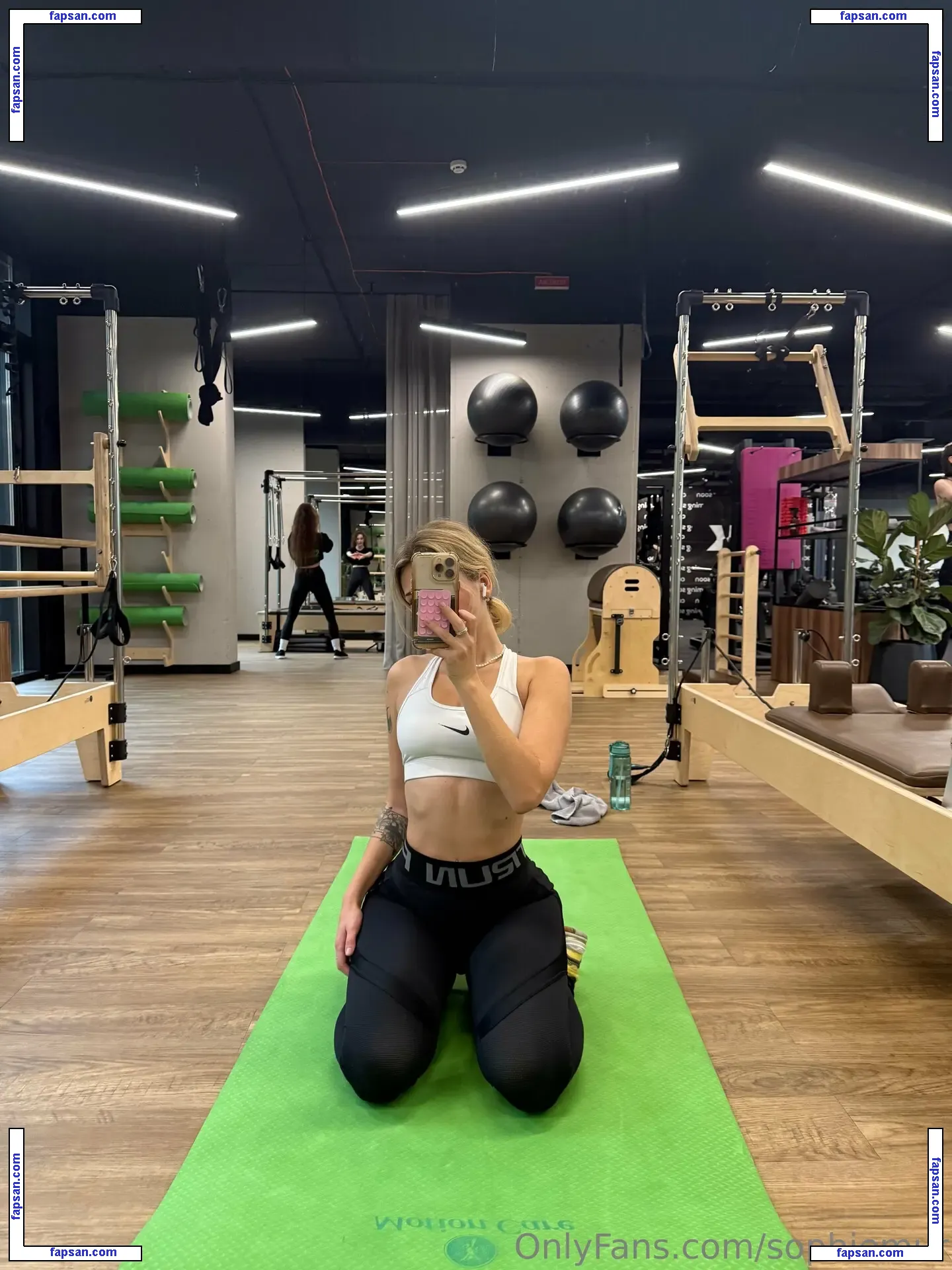 sophiemur nude photo #0004 from OnlyFans