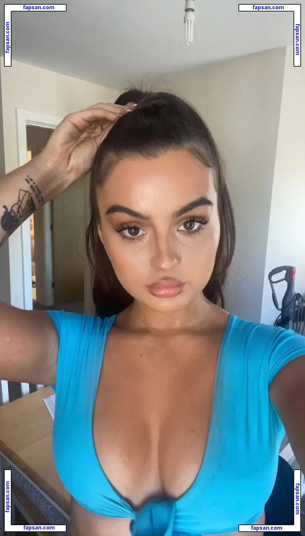 sophierosexxxx nude photo #0002 from OnlyFans