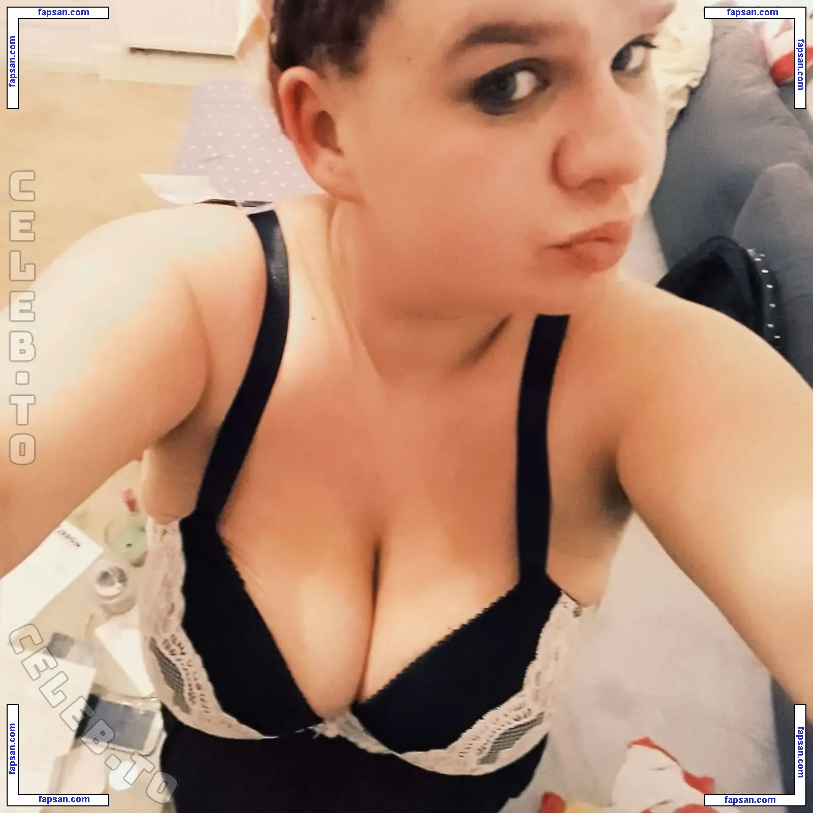 SophieSchmande голая фото #0004 с Онлифанс