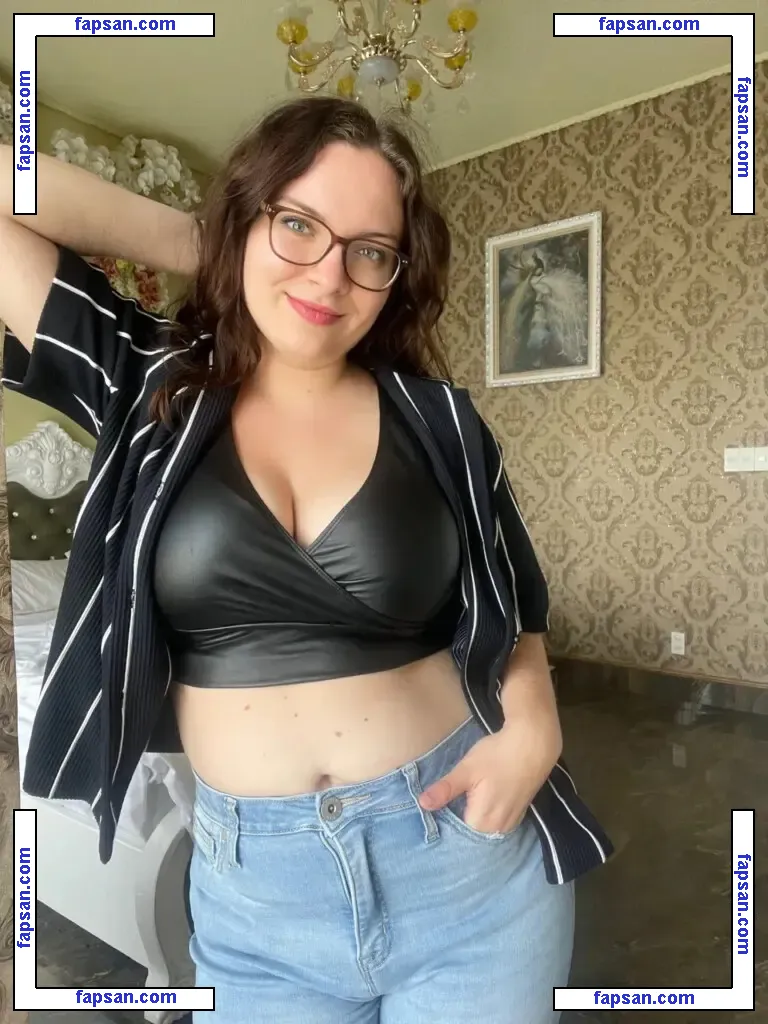sophieshy nude photo #0031 from OnlyFans